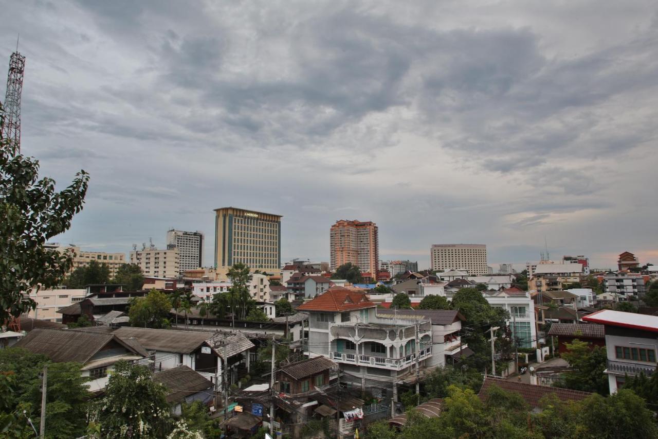 Thapaeplacehotel Chiang Mai Exterior foto