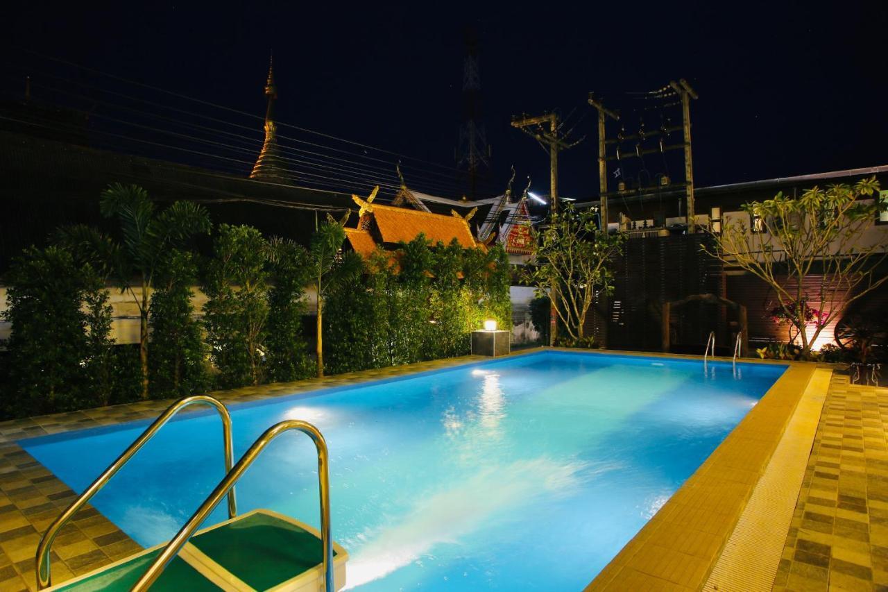 Thapaeplacehotel Chiang Mai Exterior foto