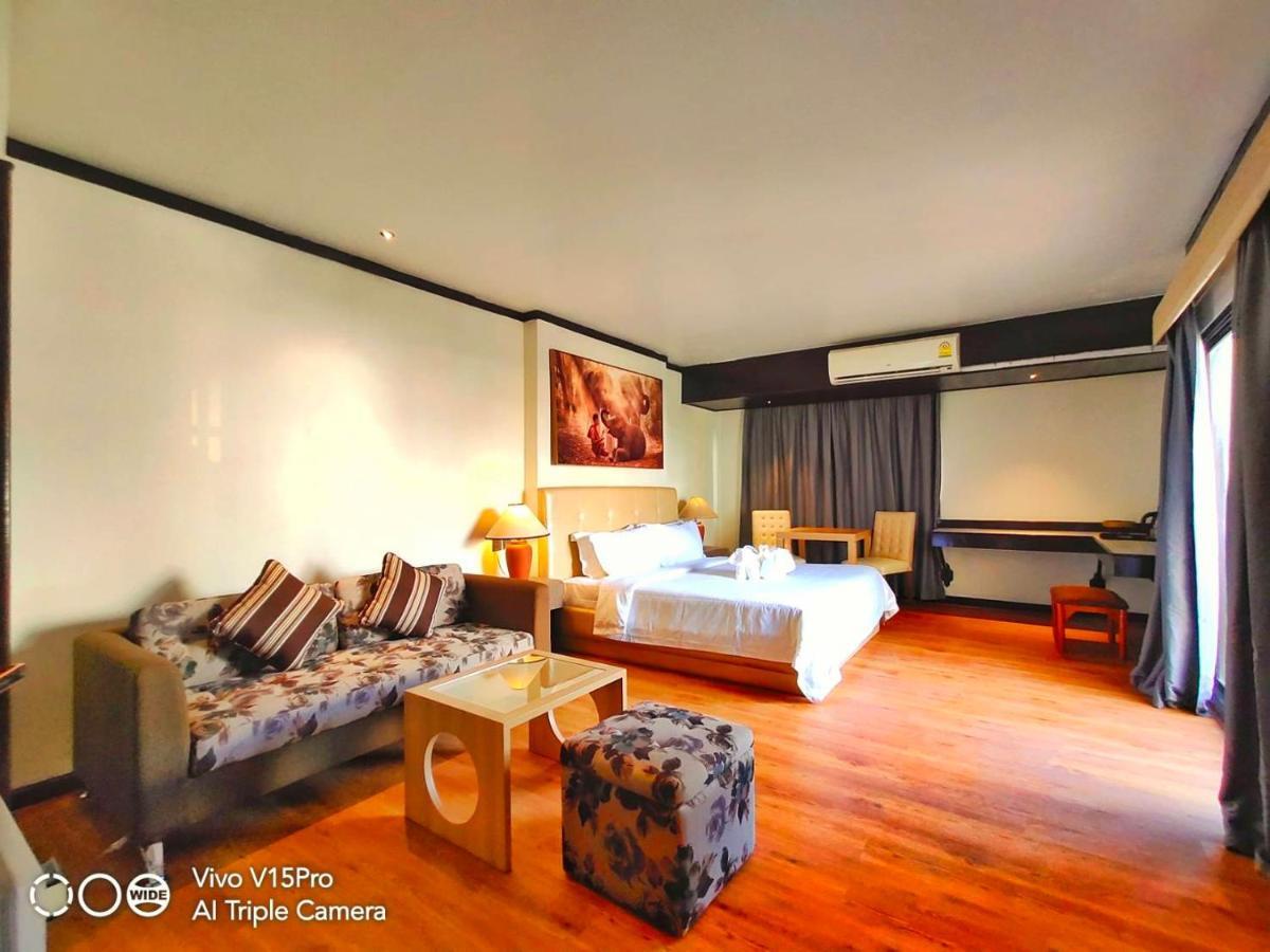 Thapaeplacehotel Chiang Mai Exterior foto